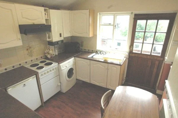 Flat Cranston Road in Greater London