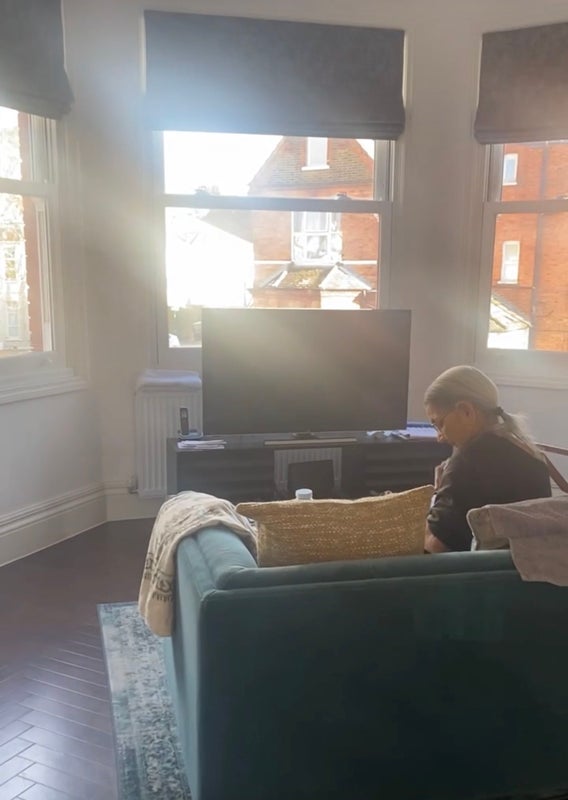 Room Grove Road in Greater London
