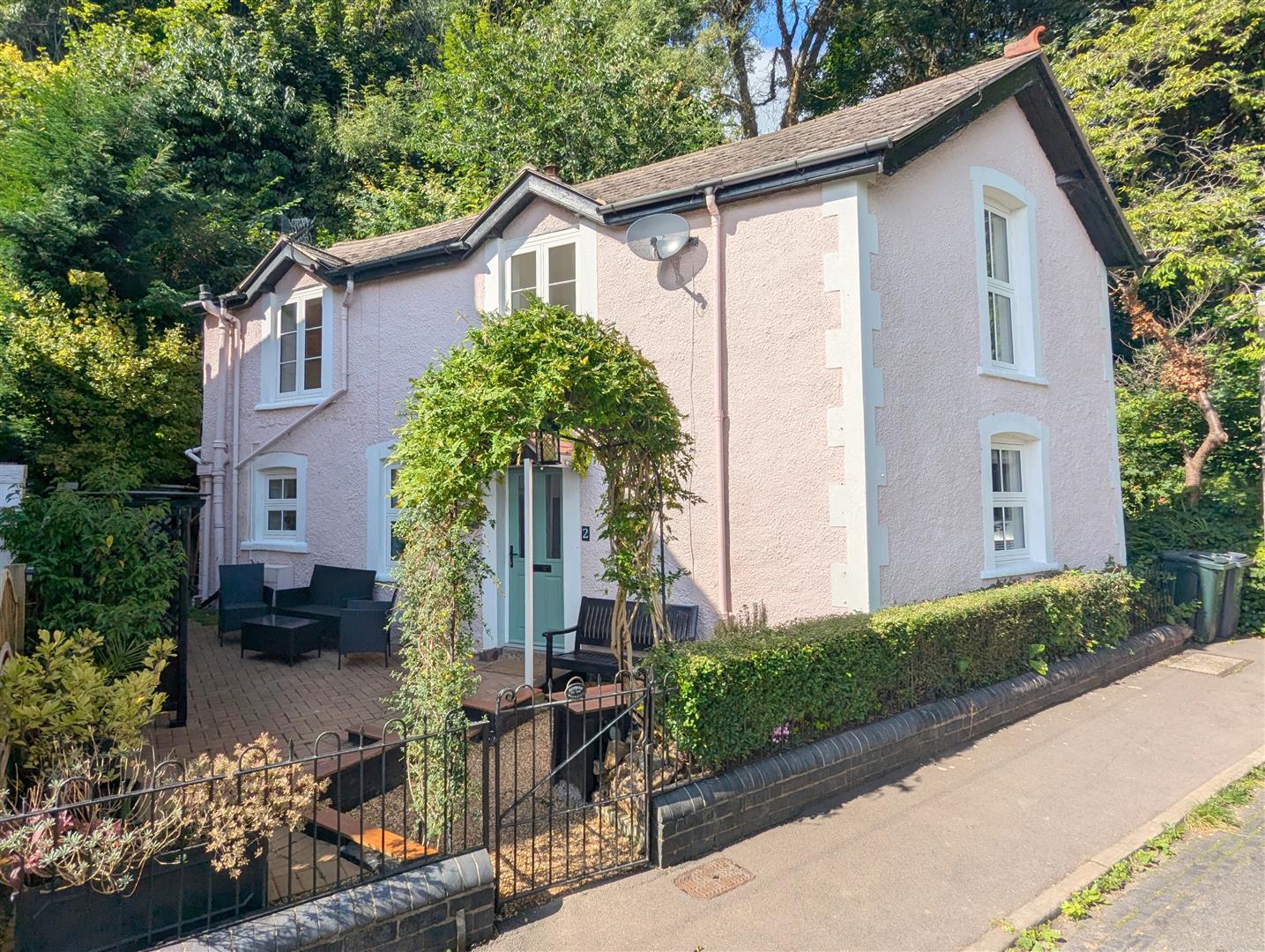 House Westminster Road in Malvern Hills