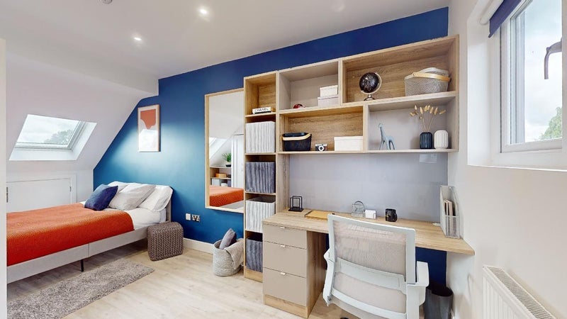 Room Charter Avenue in Coventry
