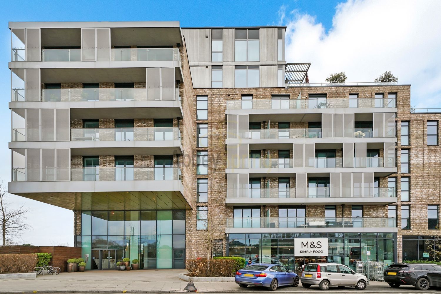 Flat Salusbury Road in Greater London