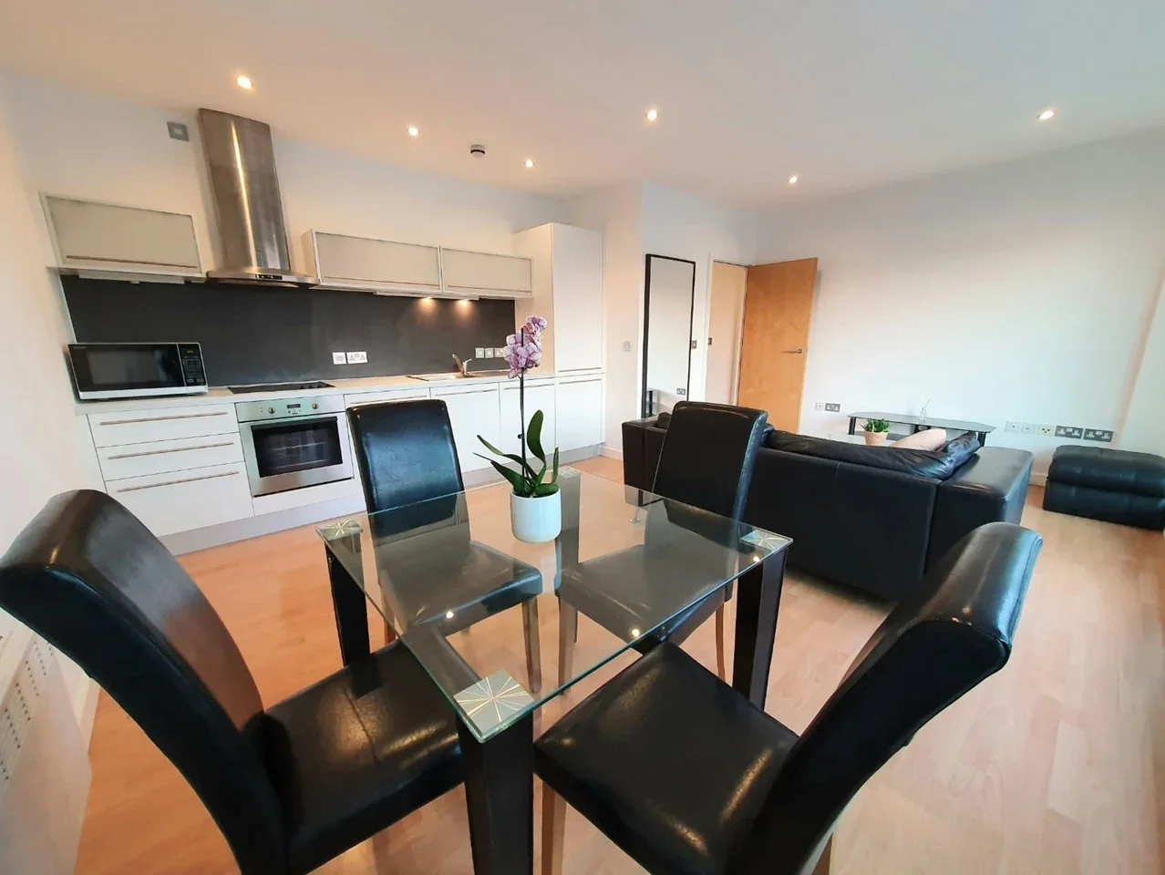 Flat Welland Street in Greater London