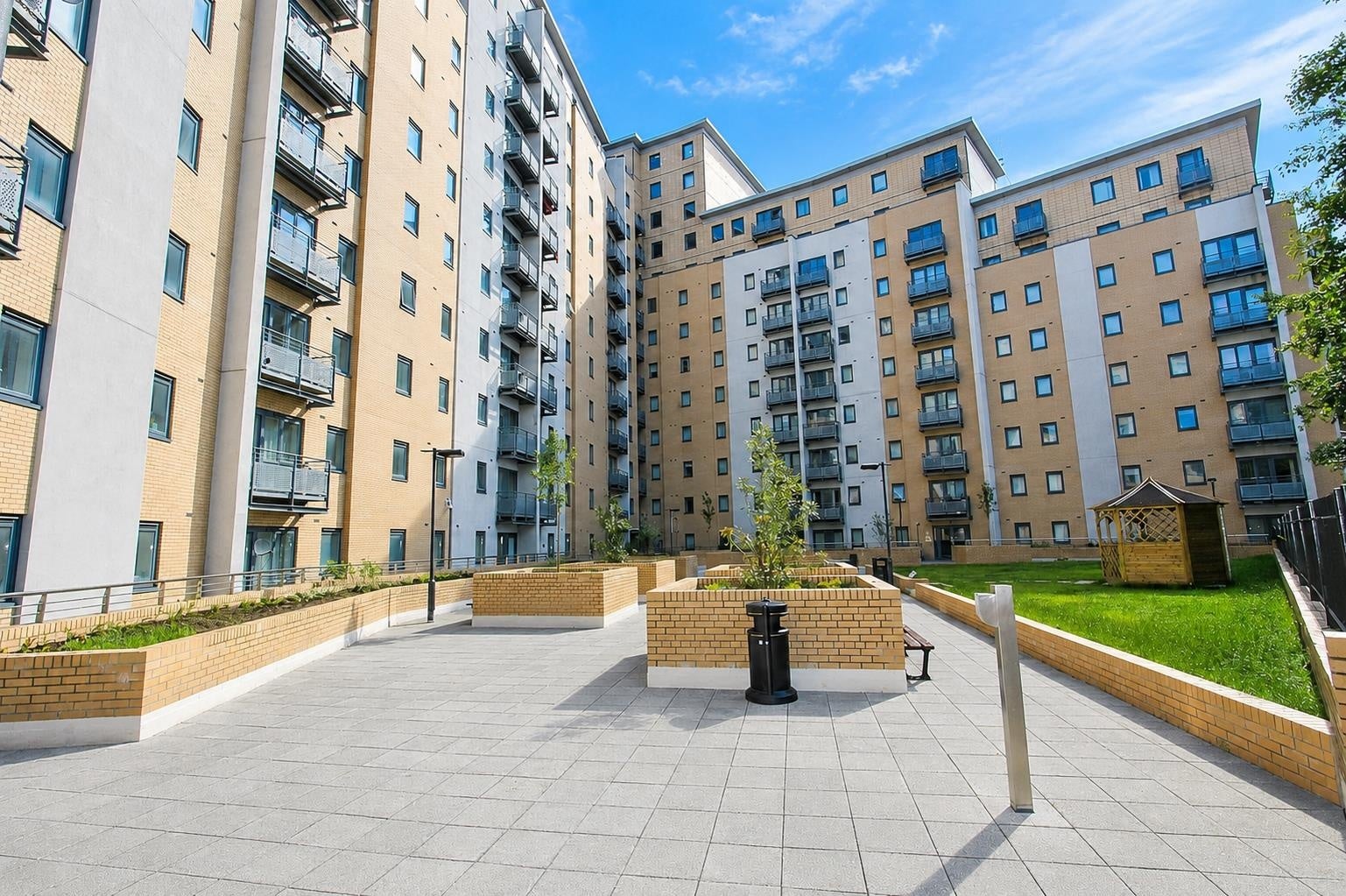 Flat Elmwood Lane in Leeds