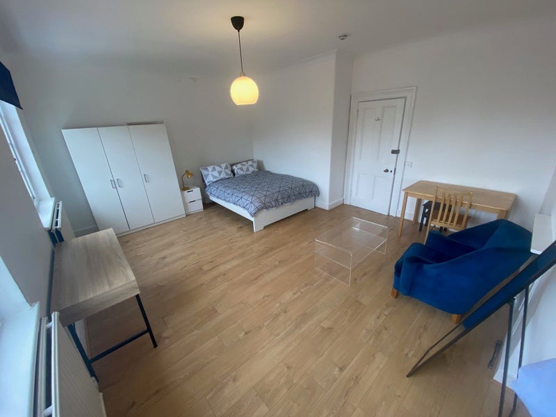 Room Devonshire Place in City of Westminster