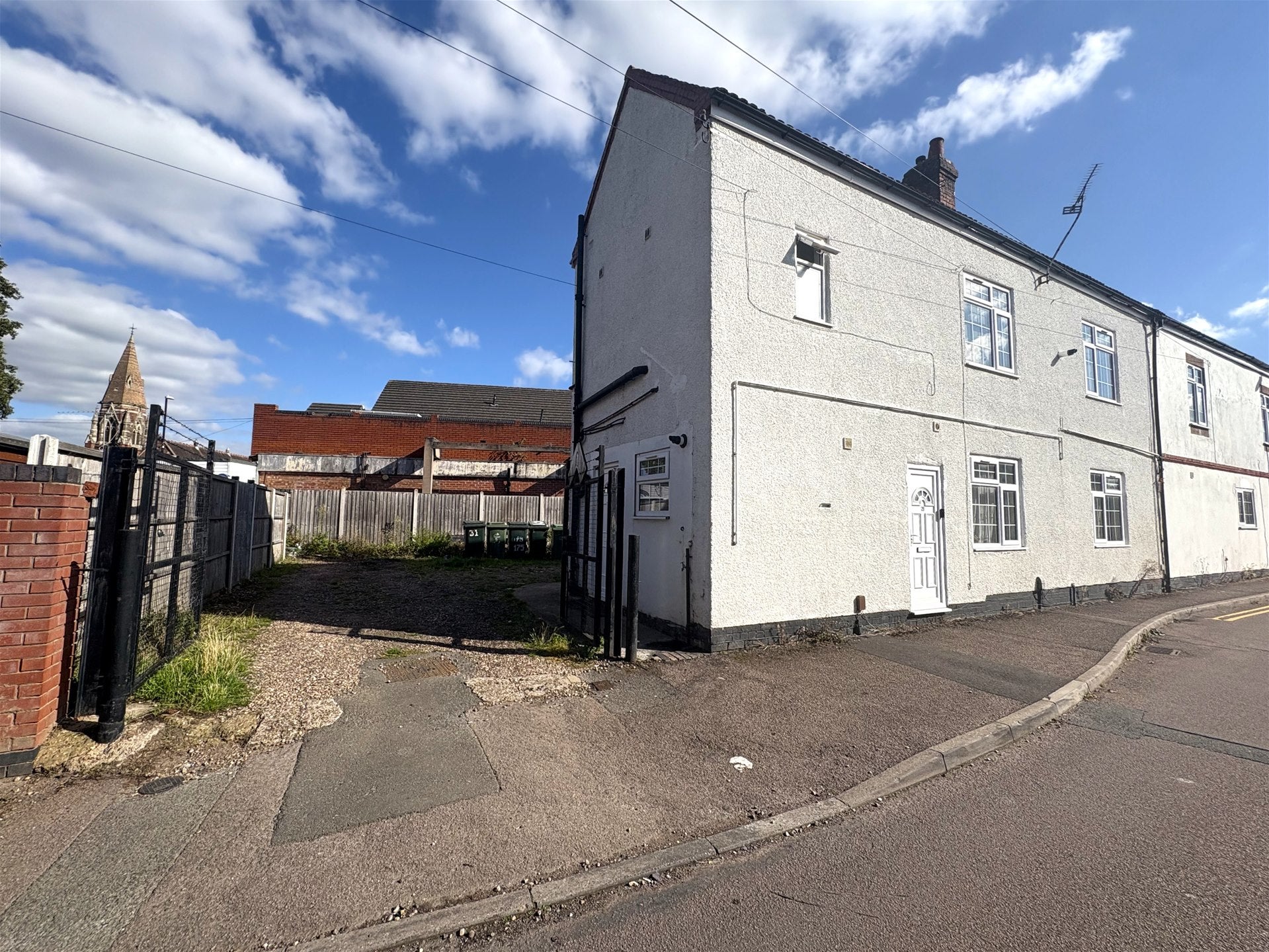 Flat Sydnall Fields in Coventry