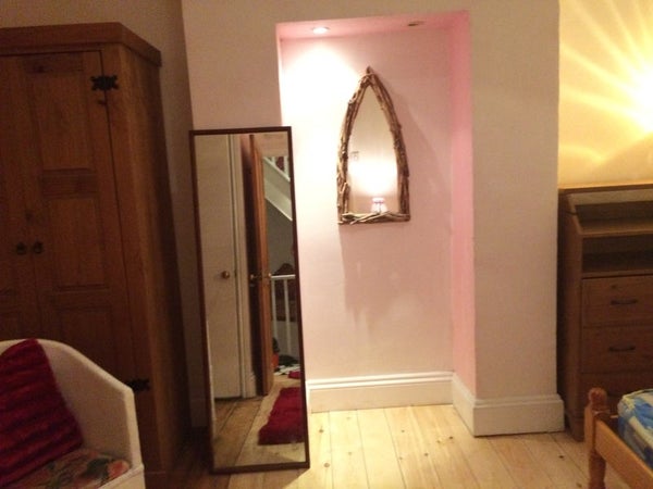 Room Dunkerry Road in Bristol