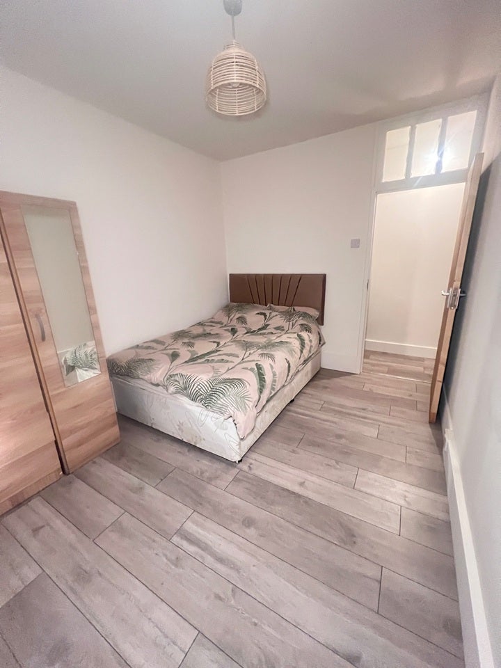 Flat Clayton Street in Greater London