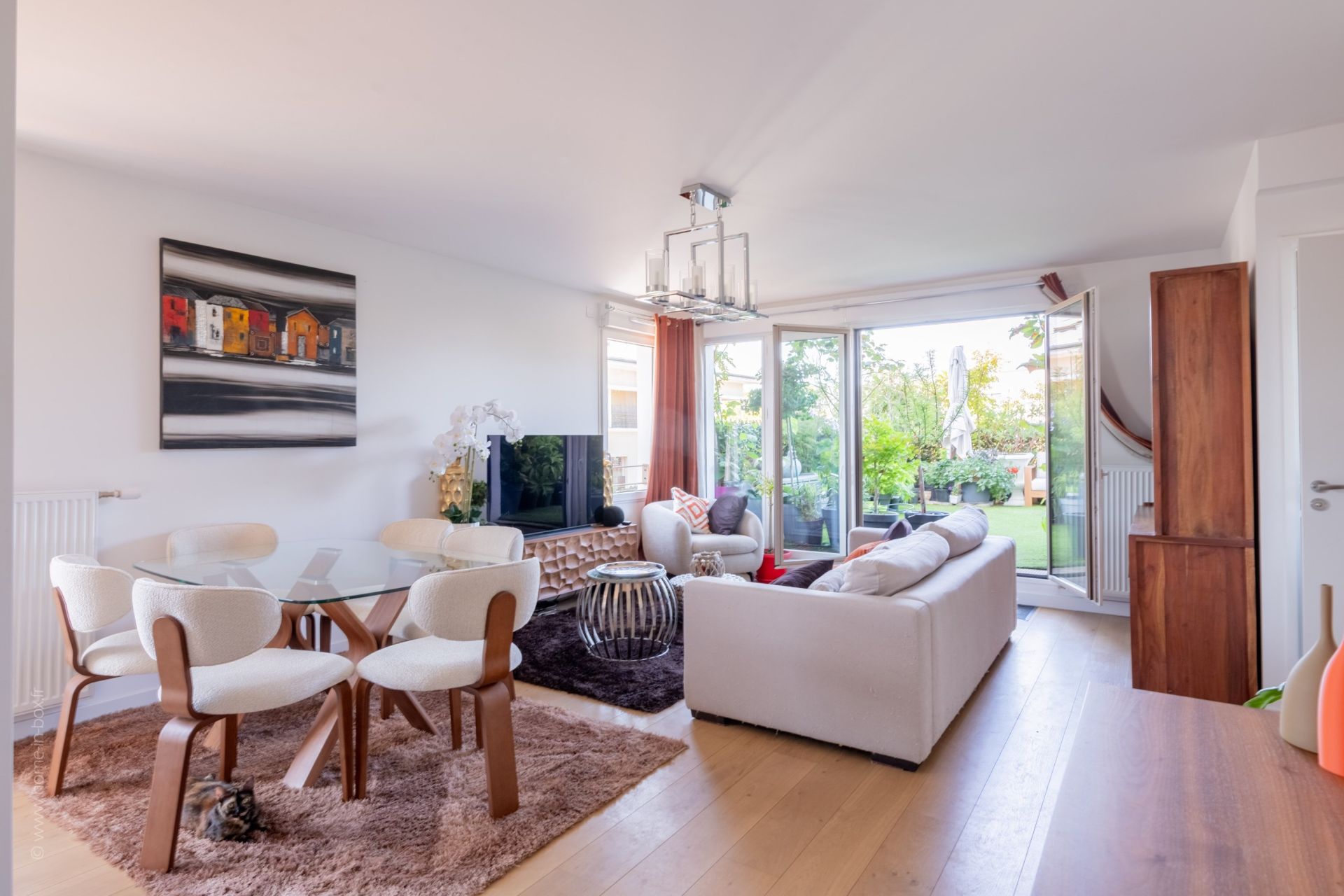 Flat Avenue Paul Doumer in Rueil-Malmaison