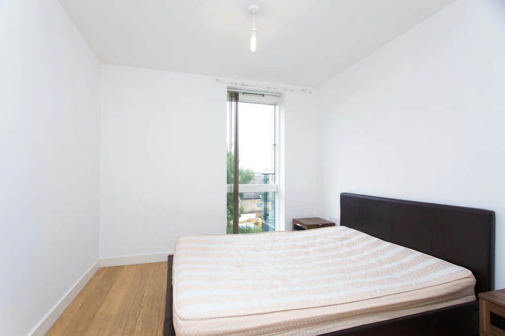 Flat Conington Road in Greater London