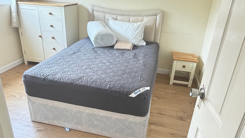 Room Woodside Avenue in Madeley