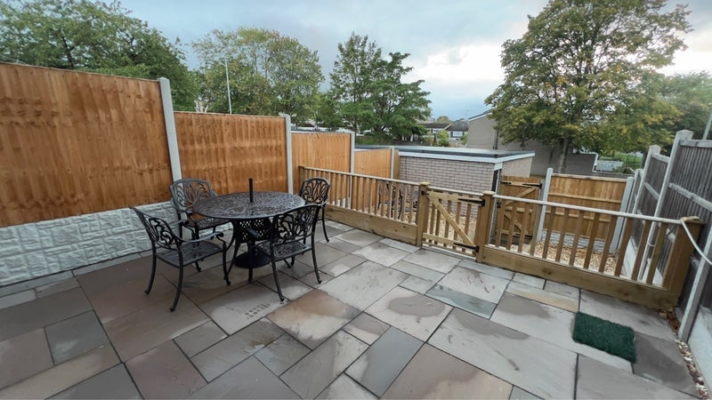 Room Woodside Avenue in Madeley