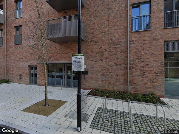 Flat School House Lane in Greater London