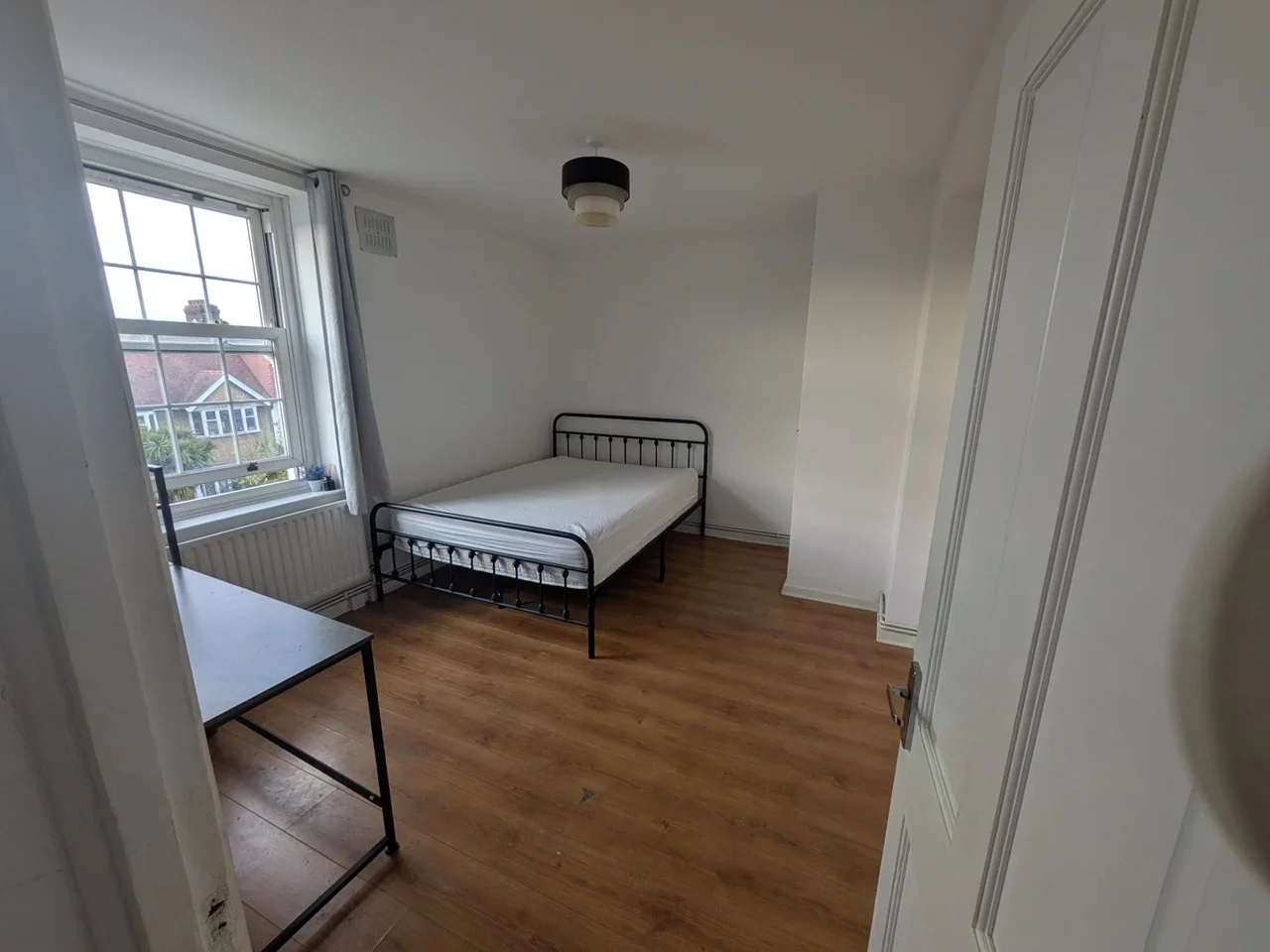 Flat Martin Way in Greater London
