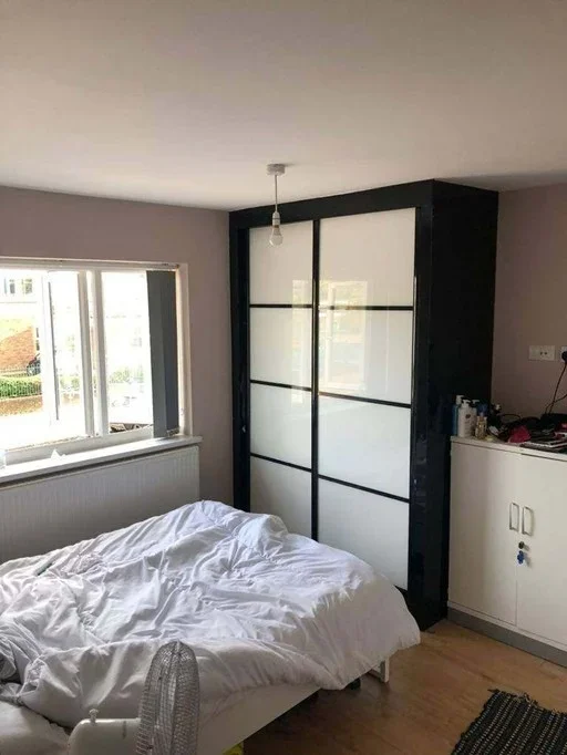 Room Arundel Road in Greater London