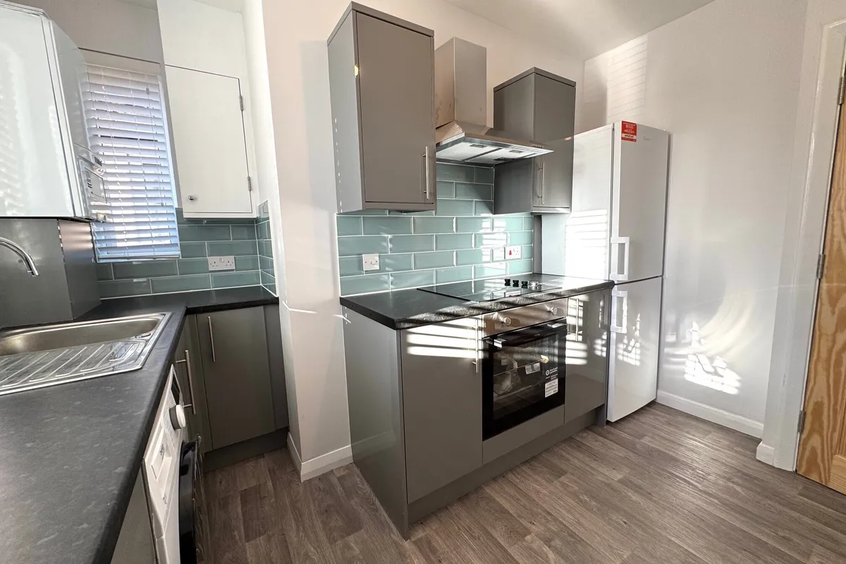 Flat Gilda Crescent in Wealden