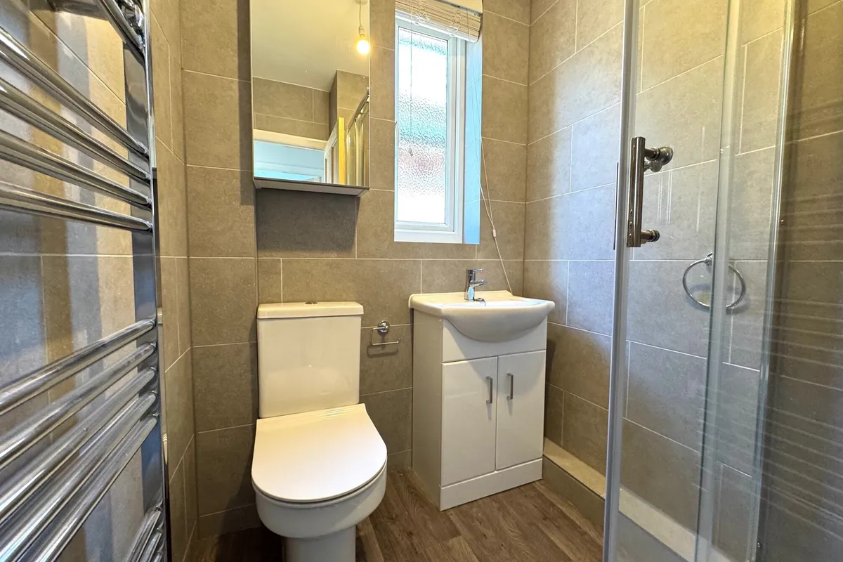Flat Gilda Crescent in Wealden