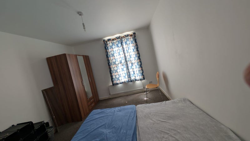 Room Skeffington Road in Greater London