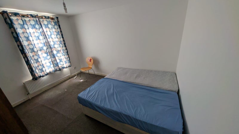 Room Skeffington Road in Greater London