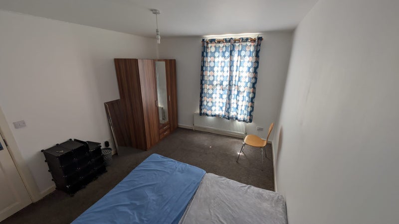 Room Skeffington Road in Greater London