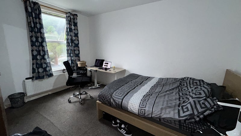 Room Skeffington Road in Greater London