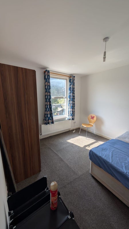 Room Skeffington Road in Greater London