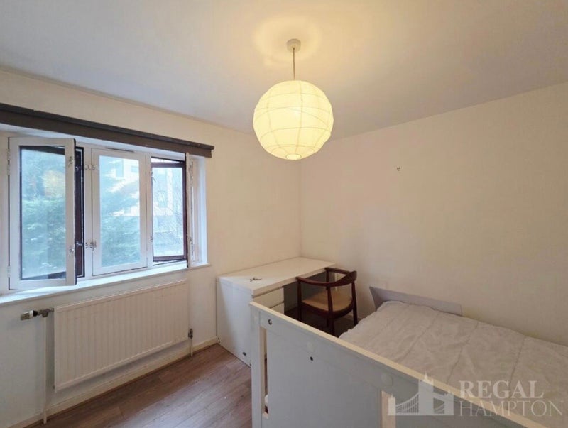 Room Tiber Gardens in Greater London