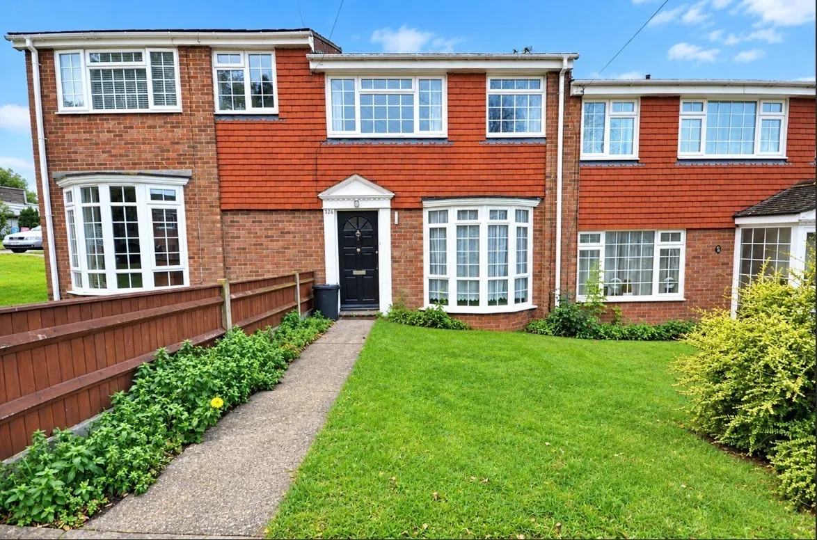 House Honeybee Glade in Rainham