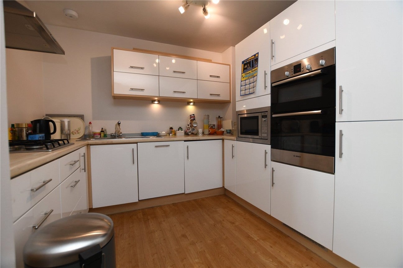 Flat Clarence Road North in Weston-super-Mare