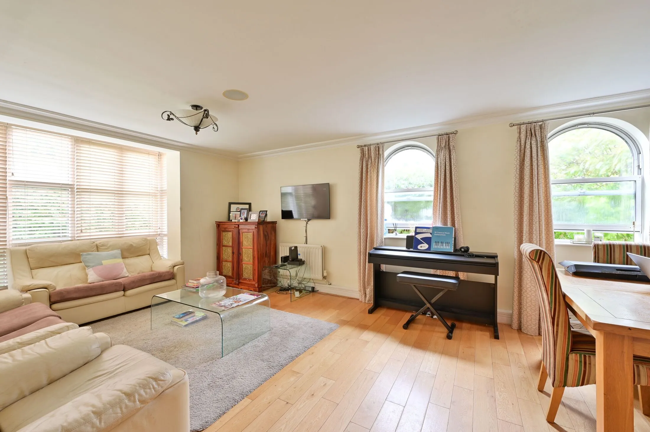 Flat Harrods Village in Greater London