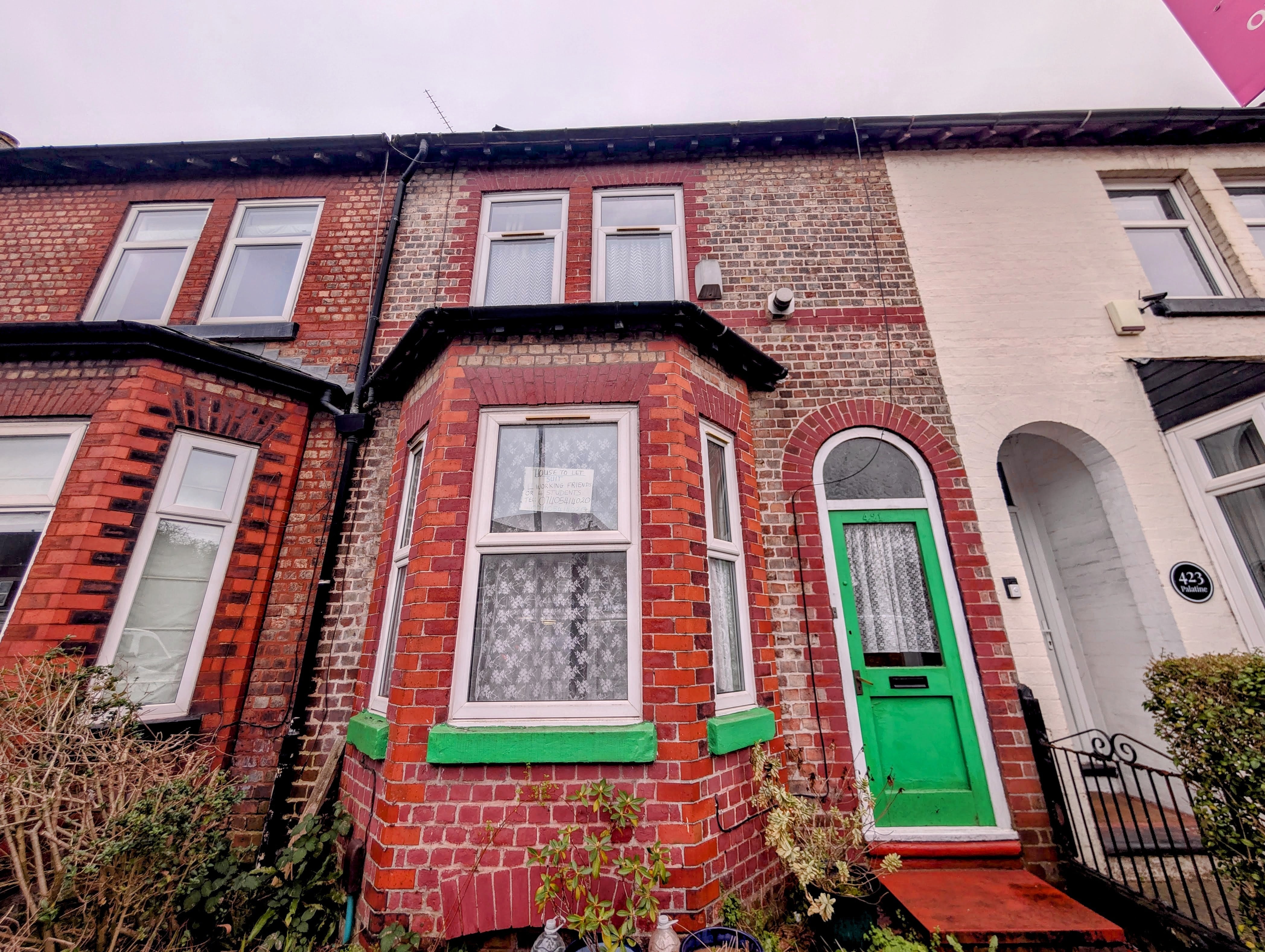 House Victoria Road in Manchester