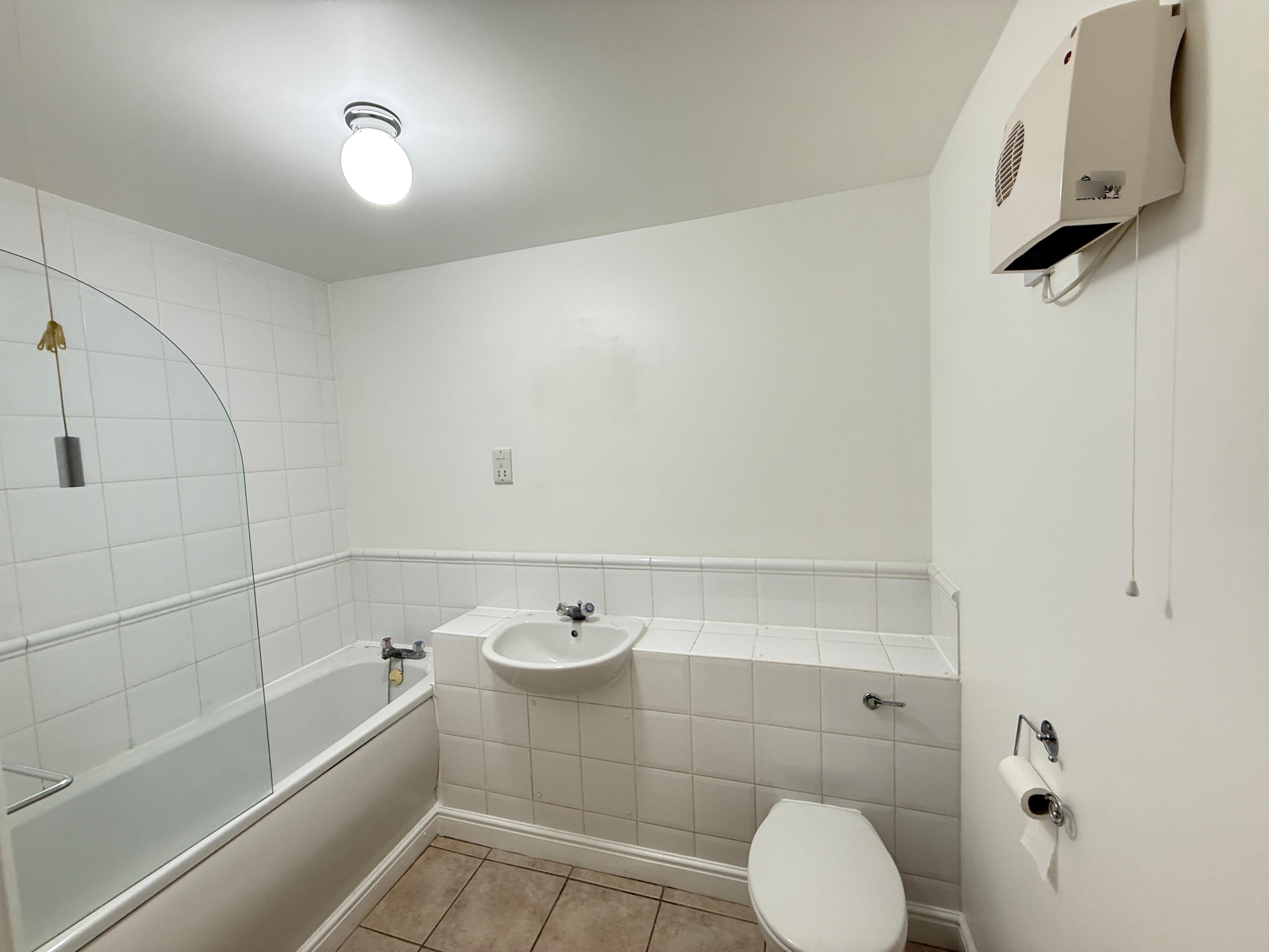 Flat Stock Orchard Crescent in Greater London