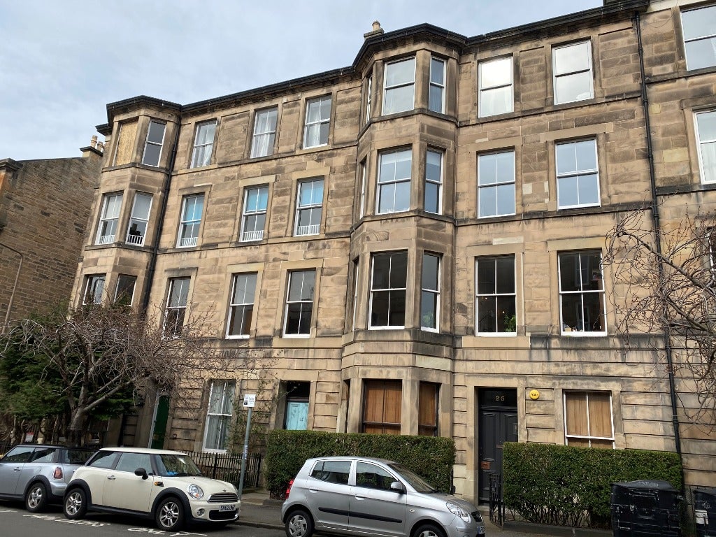 Flat Lutton Place in City of Edinburgh