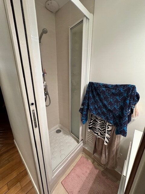 Flat Rue de Laborde in Paris