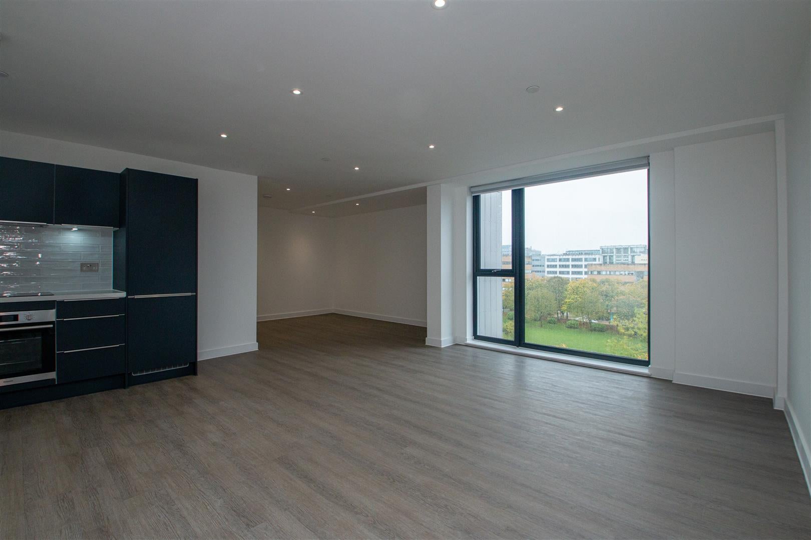 Flat Silbury Boulevard in Central Milton Keynes