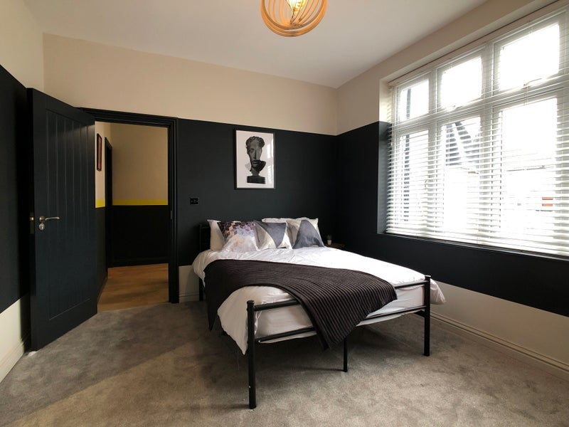 Room Eagle Road in Bristol