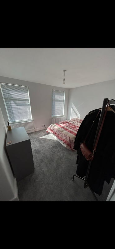 Room Brock Road in Greater London