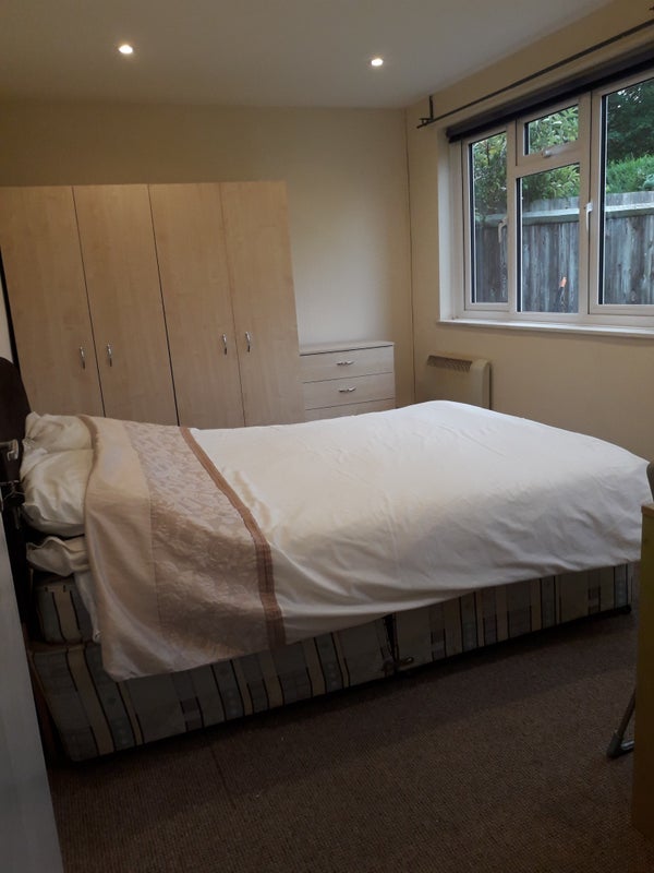 House Hill Crescent in Greater London