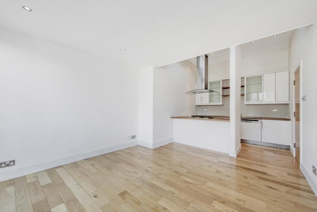 Flat Nathaniel Close in Greater London