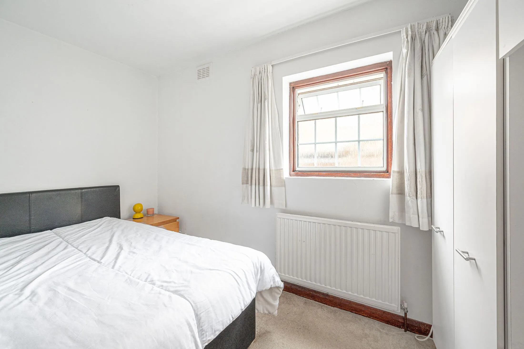 Flat Langford Road in Greater London