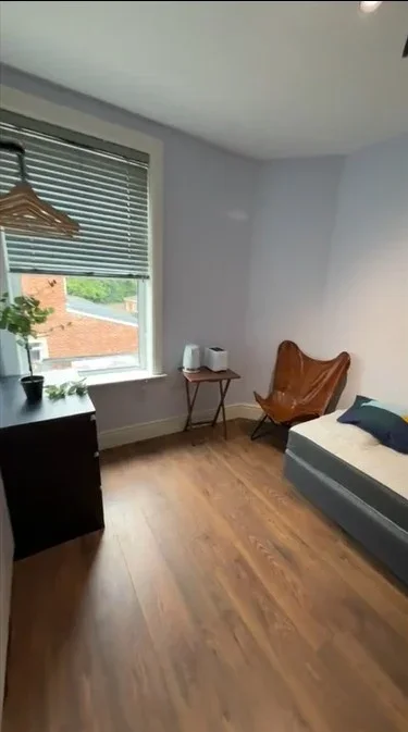 Room Moss Street in Milnrow