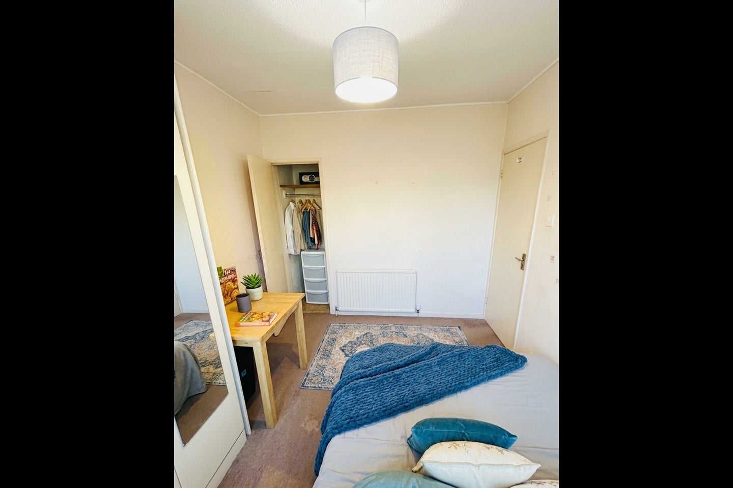 Room Pearscroft Road in Greater London