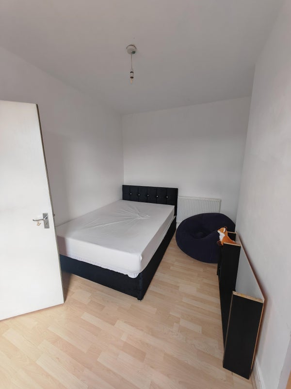 Room Manor Street in Nottingham