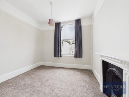 Flat Prestbury Road in Cheltenham