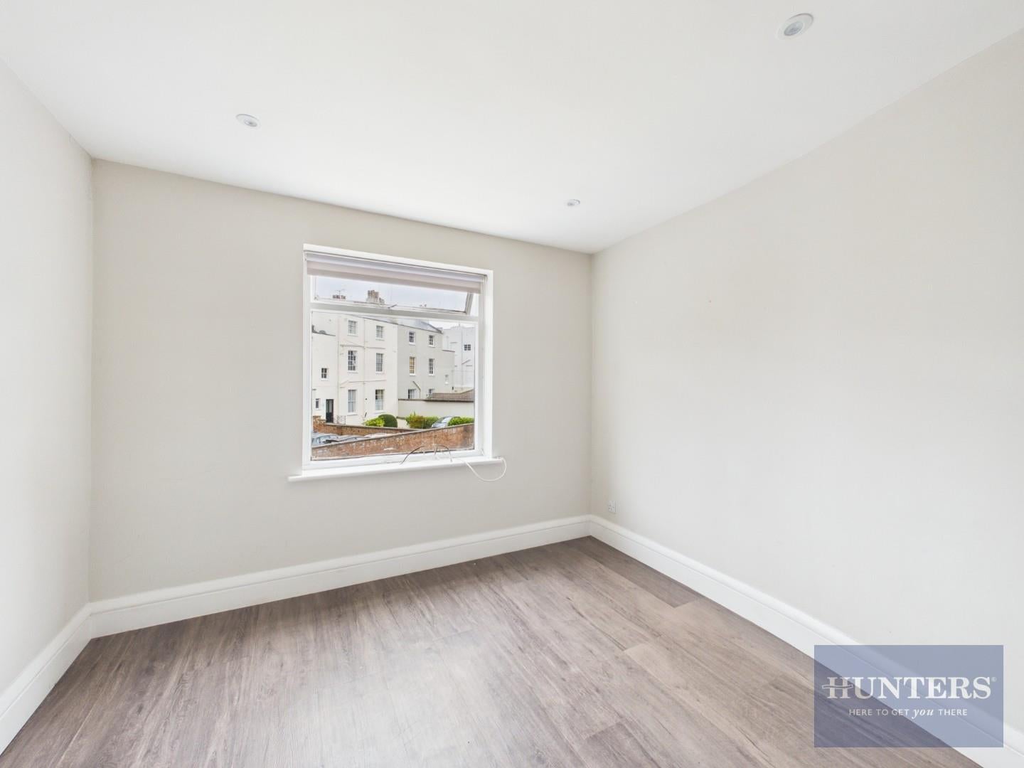 Flat Prestbury Road in Cheltenham