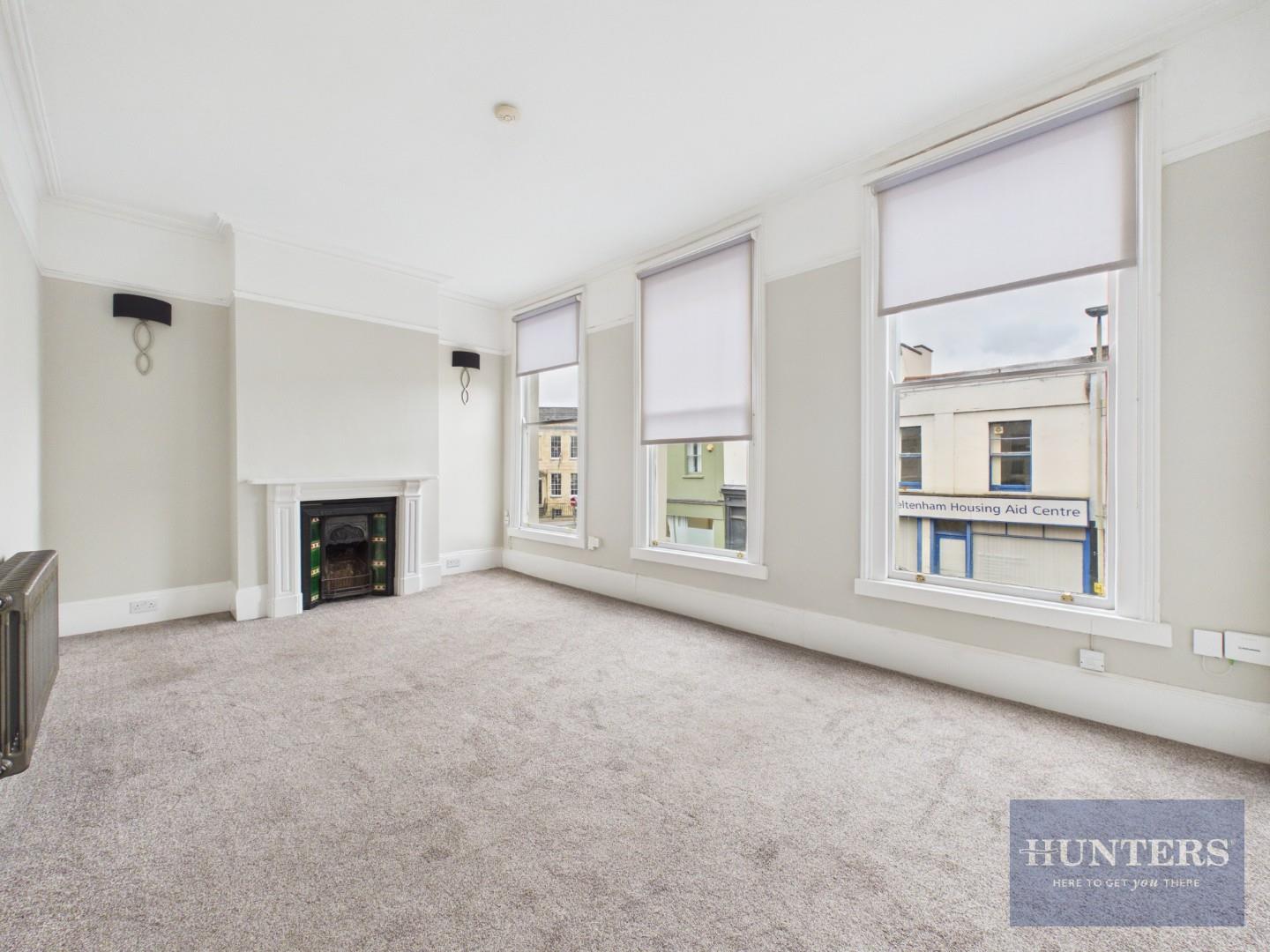 Flat Prestbury Road in Cheltenham