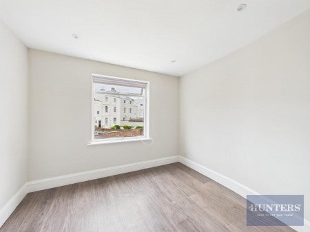 Flat Prestbury Road in Cheltenham