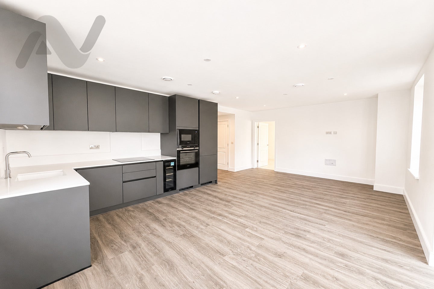 Flat Selkirk Road in Greater London