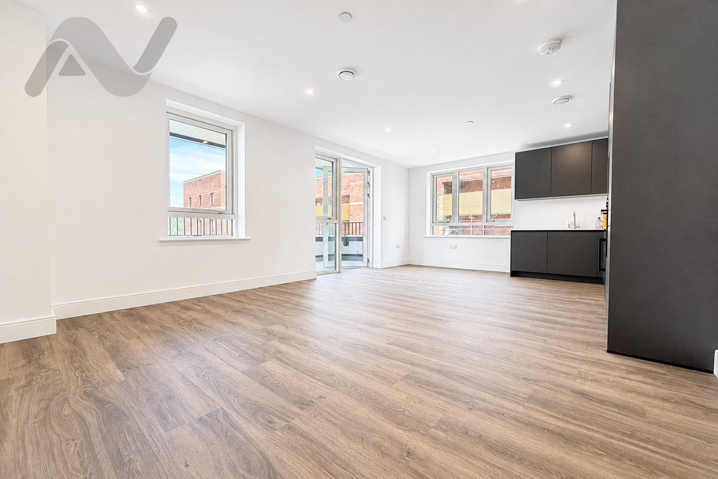 Flat Selkirk Road in Greater London
