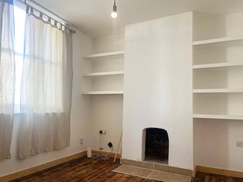 Room Hatcham Park Road in Greater London