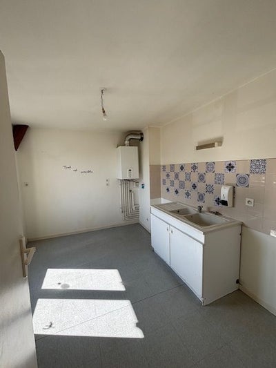 Appartement Place Edouard Servat à Mehun-sur-Yèvre